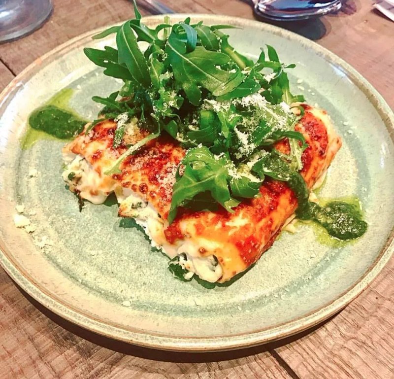 The Locals Cafe