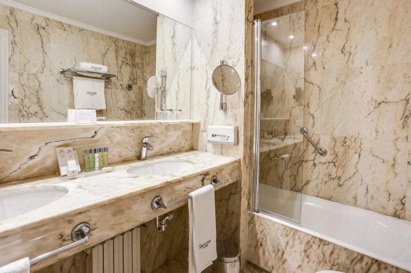 Sercotel Hotel Europa