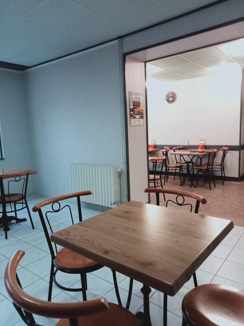 Le Petit Cafe Bar De La Mairie