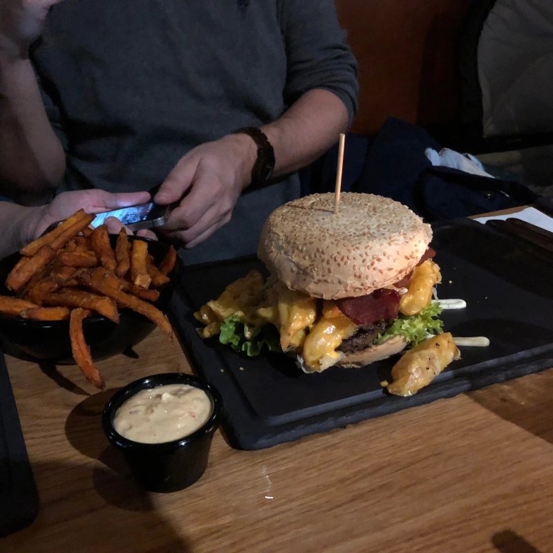 Dulf’s Burger