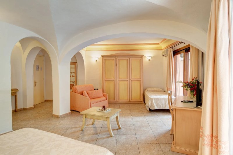 Hotel Li Graniti