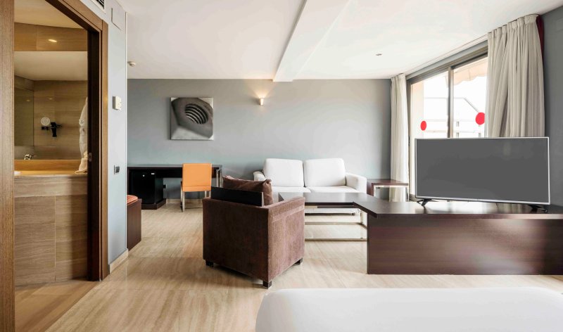 Hotel Ilunion Almirante