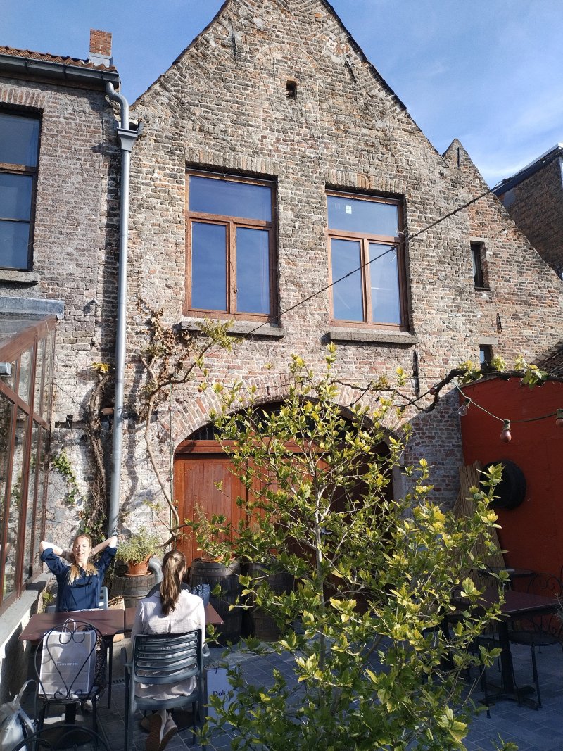 Sol Y Sombra Tapas-Restaurant