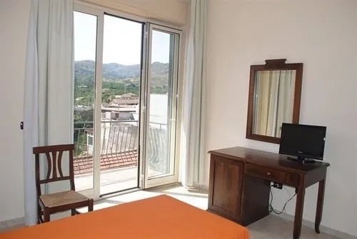 Fiumefreddo Hotel