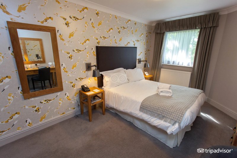 StoneHouse Court Hotel