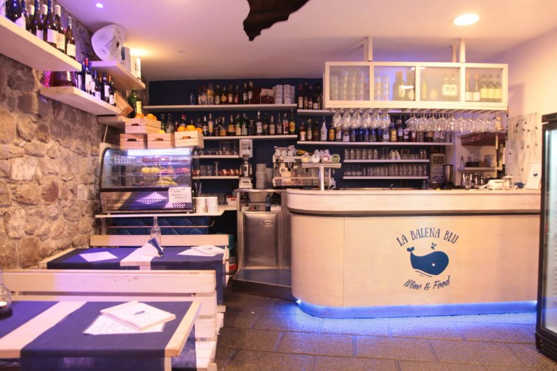 La Balena Blu Wine & Food
