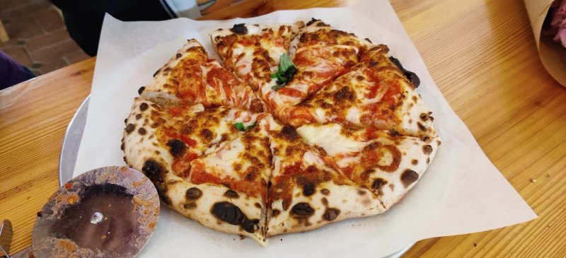 Sartorelli’s Pizza