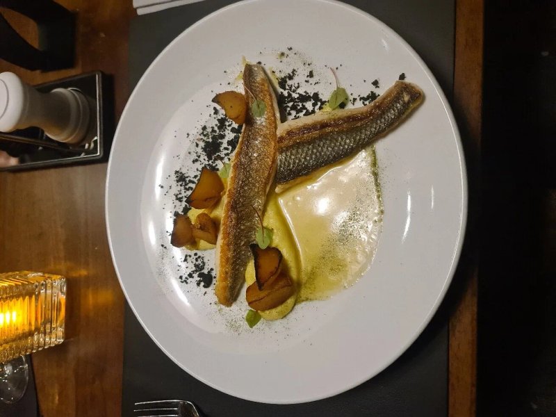 Midpoint Bar & Restaurant