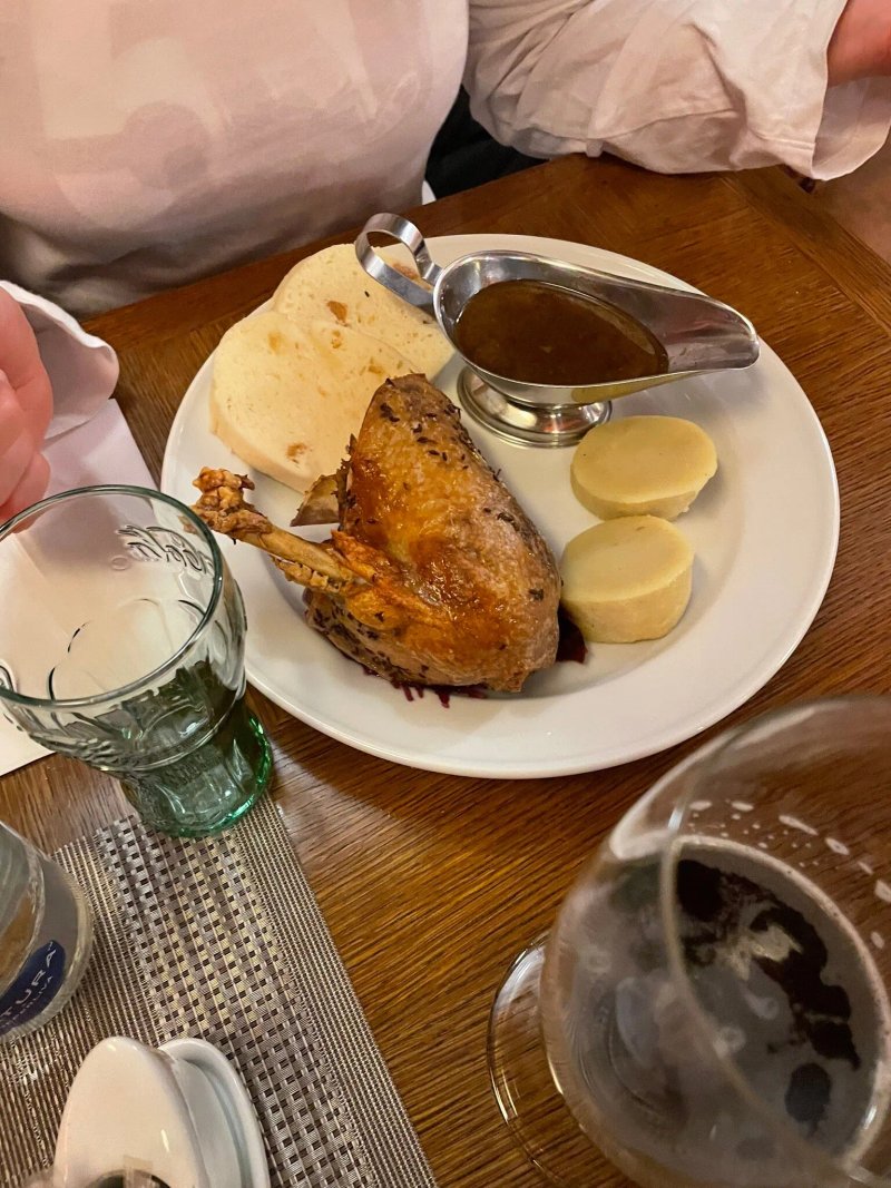 Restaurant Cervena Sedma