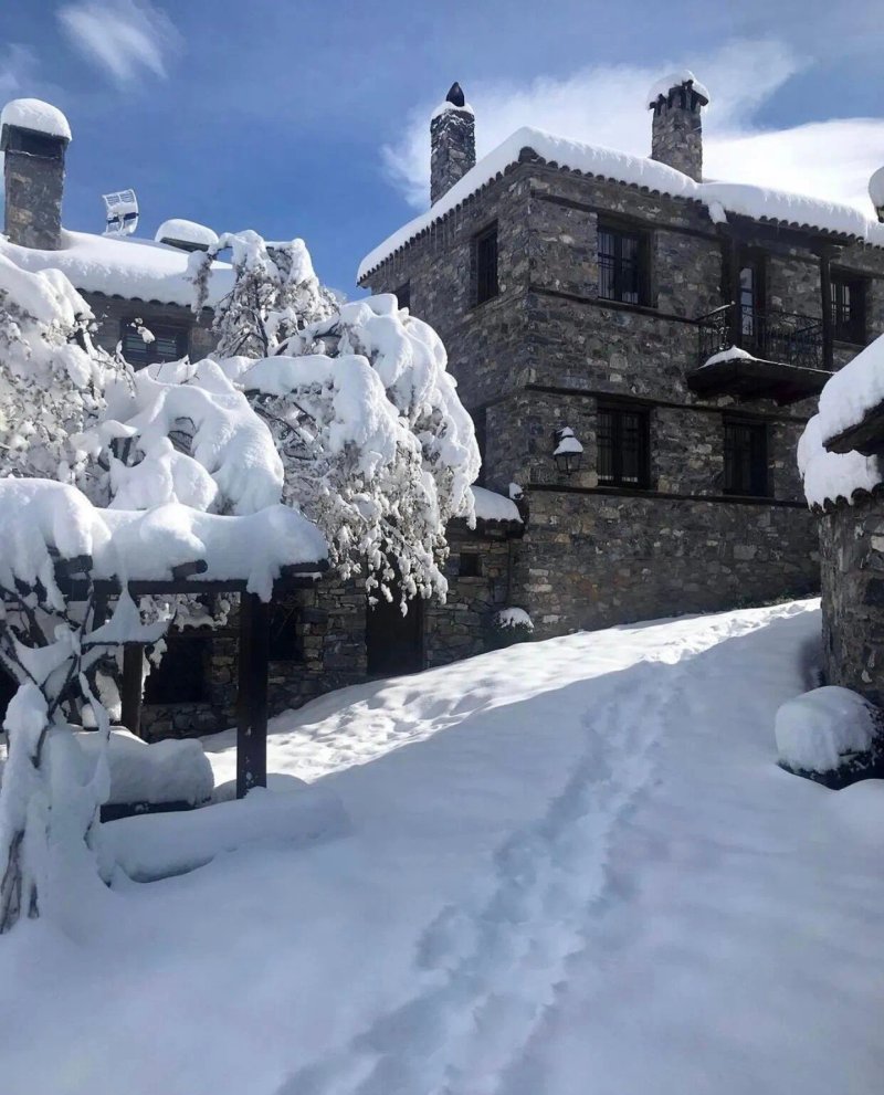 4 Seasons Premium Chalet