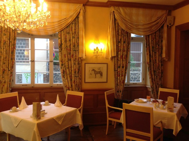 Herrenhaus Von Low Hotel & Gastwirtschaft