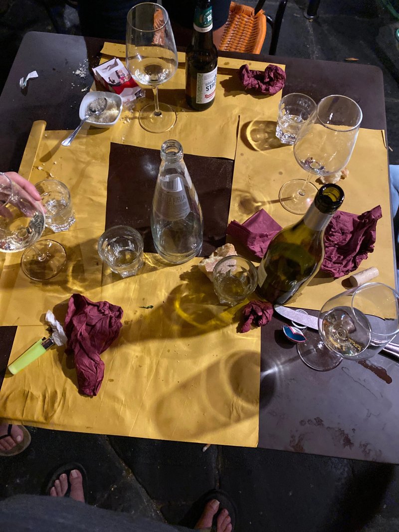 Razmataz Wine Bar