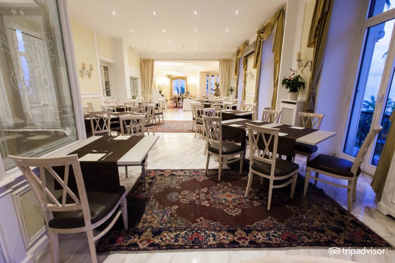 Lolli Palace Hotel