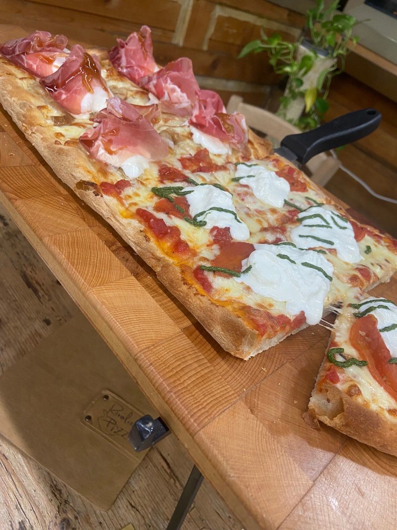 Pizzeria Rivoluzione Pizza