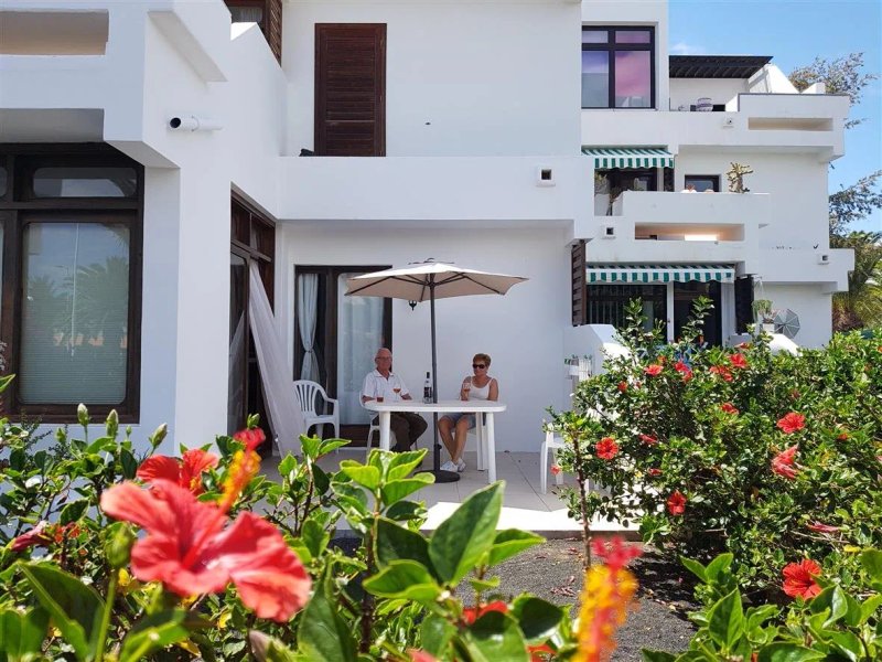 Los Molinos Apartments