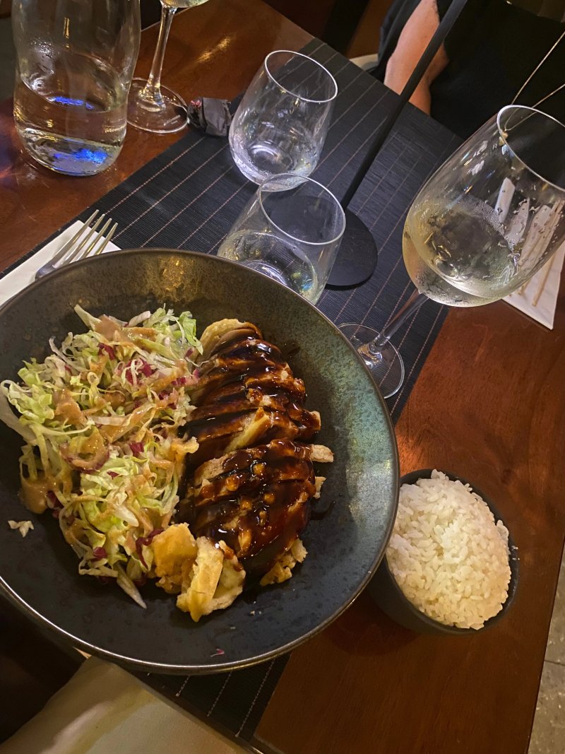 Sakura Japanese Cuisine & Lounge