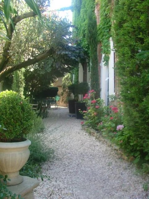 La Villa Les Cedres