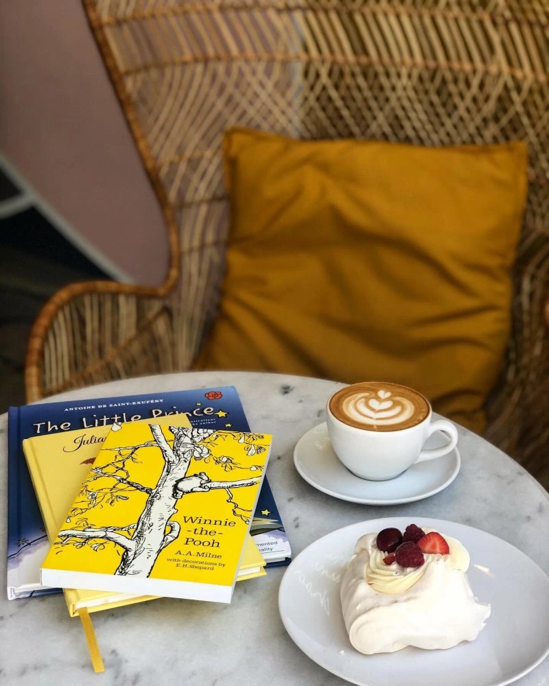Black Woolf Coffee & Books