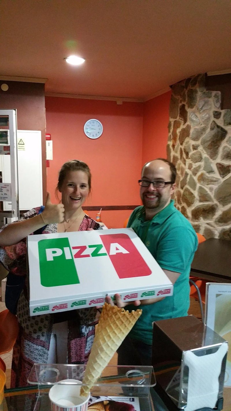Pizza Time & Adorella - Pizza & Gelado
