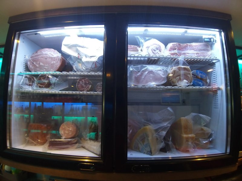 AdHoras-vinoteca in Aqvileia
