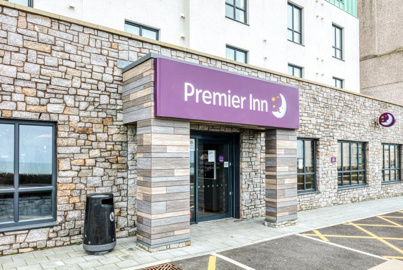 Premier Inn Newquay (Seafront) Hotel