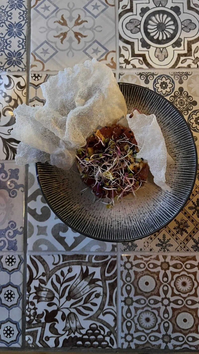 Hungry Gastro Food Bar