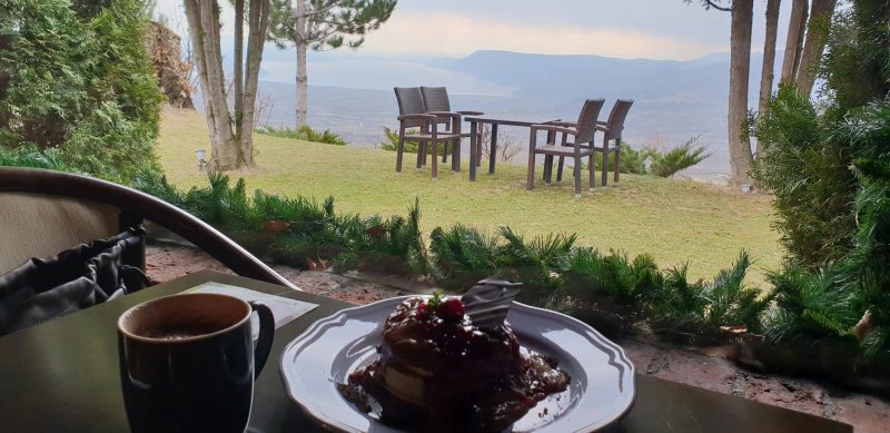 Evora Cafe Restaurant