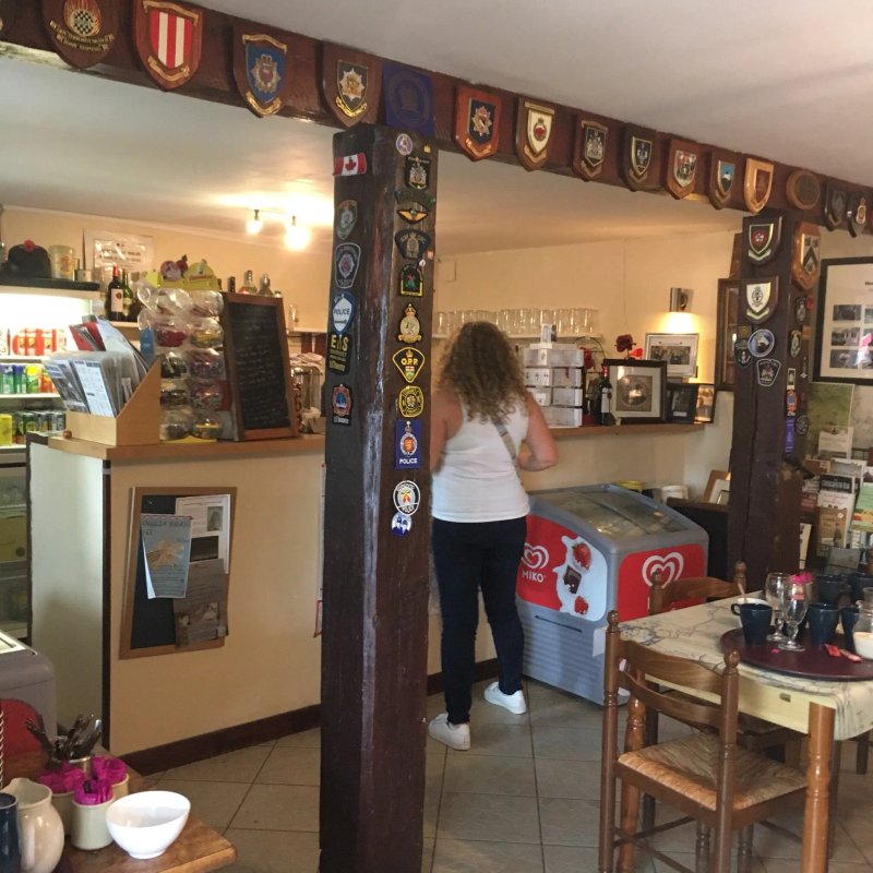 Avril Williams Guest House and Tea Rooms