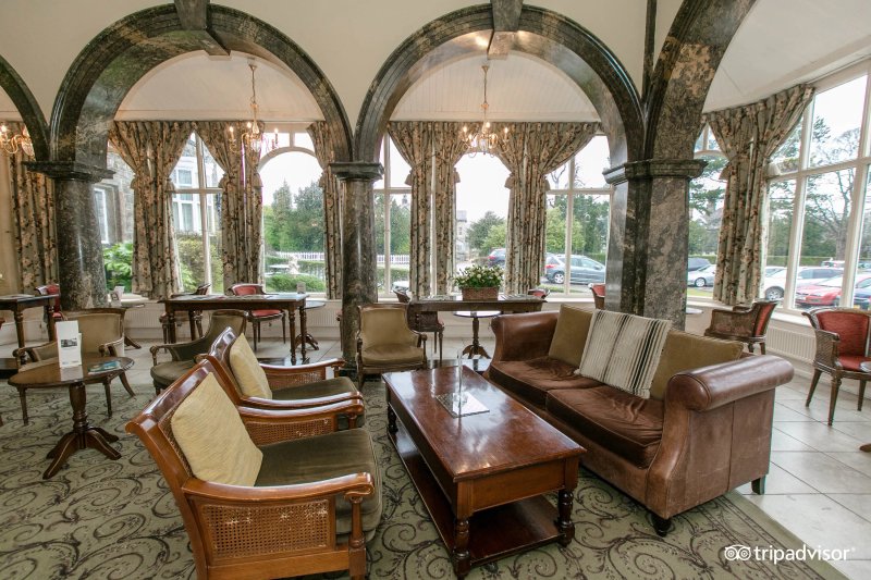 Cairn Hotel