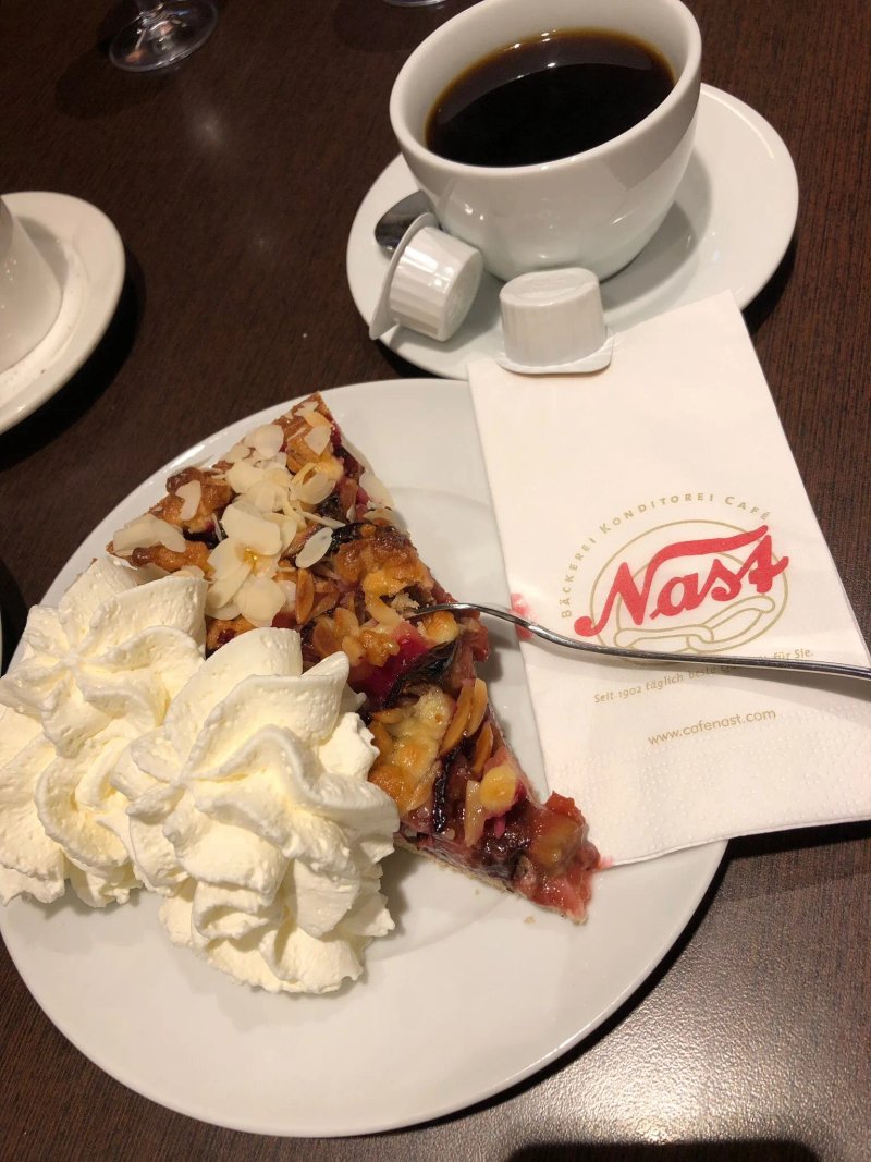 Cafe Nast