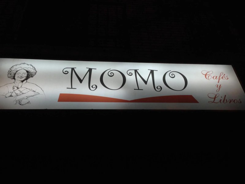 Momo Cafes y Libros
