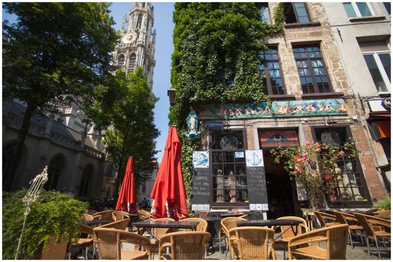 Restaurants & cafés