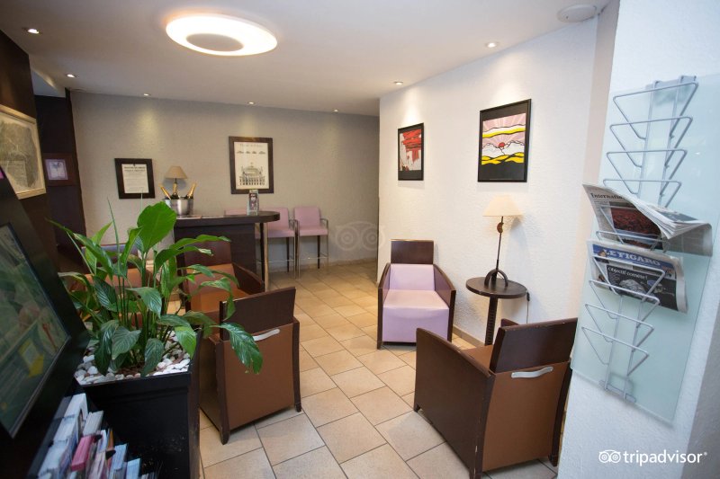 Le 55 Montparnasse Hotel