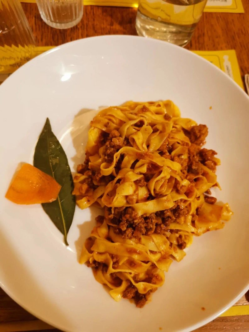 Sfoglia Rina