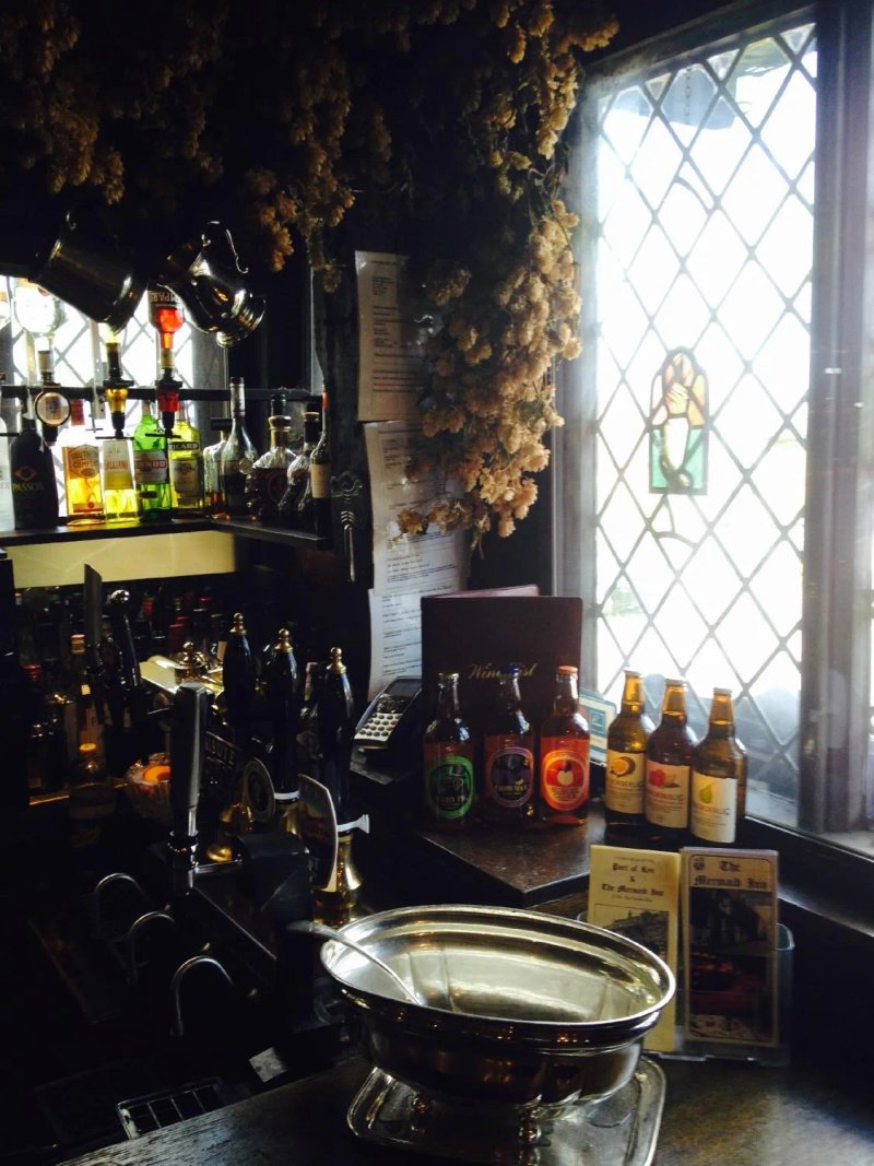 Giants Fireplace Bar at The Mermaid Inn
