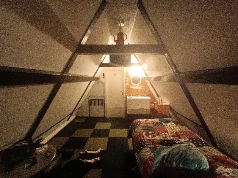 Hotel Adolesce