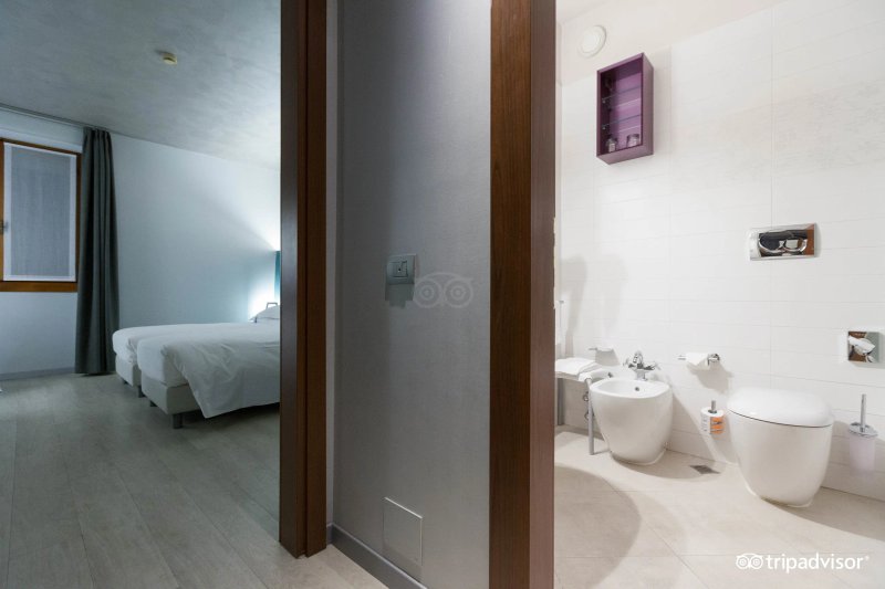 Arli Hotel Business & Wellness
