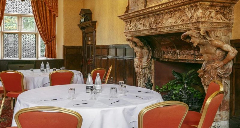 Best Western Plus Grim's Dyke Hotel