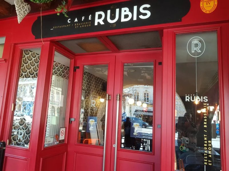 Cafe Rubis