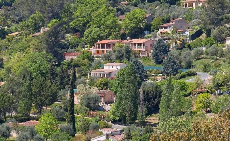 Cote d ’Azur; air-conditioned villa with pool, superb view on 2000sqm property