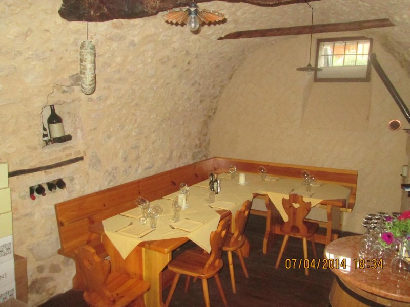 Osteria N.1 Cafe Wine Bar