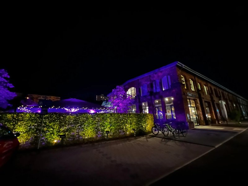 QU4RTIER Restaurant & Bar