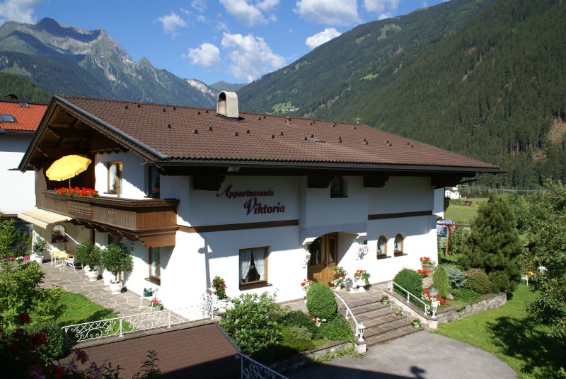 Ferienwohnungen Kroll - Appartements Viktoria und Landhaus Maria