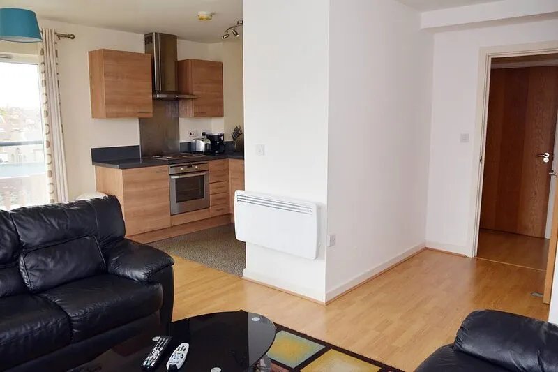 BEAUTIFUL 2 BEDROOM FLAT WITH WI FI,SLEEPS 6