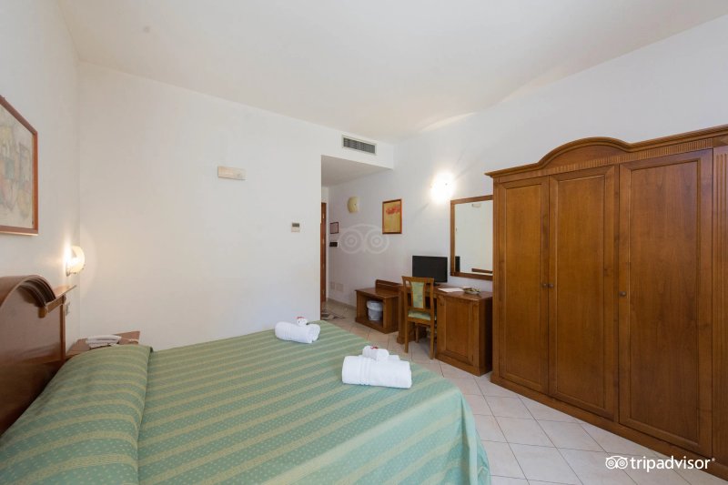Helios Hotel