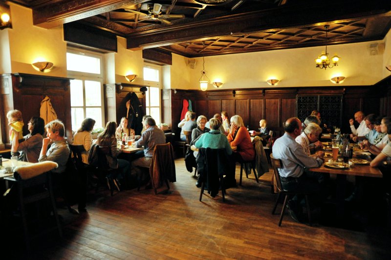 Restaurants & cafés