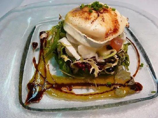 La Lluna Restaurant