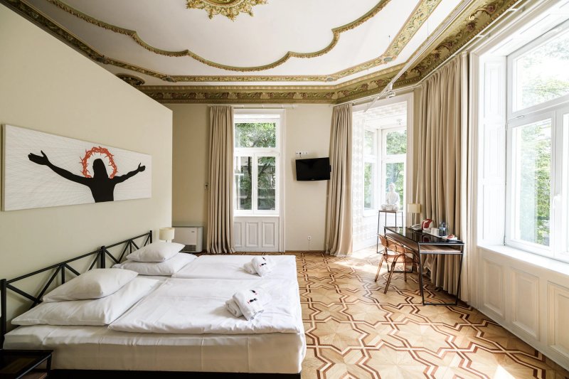 Home Aparthotel