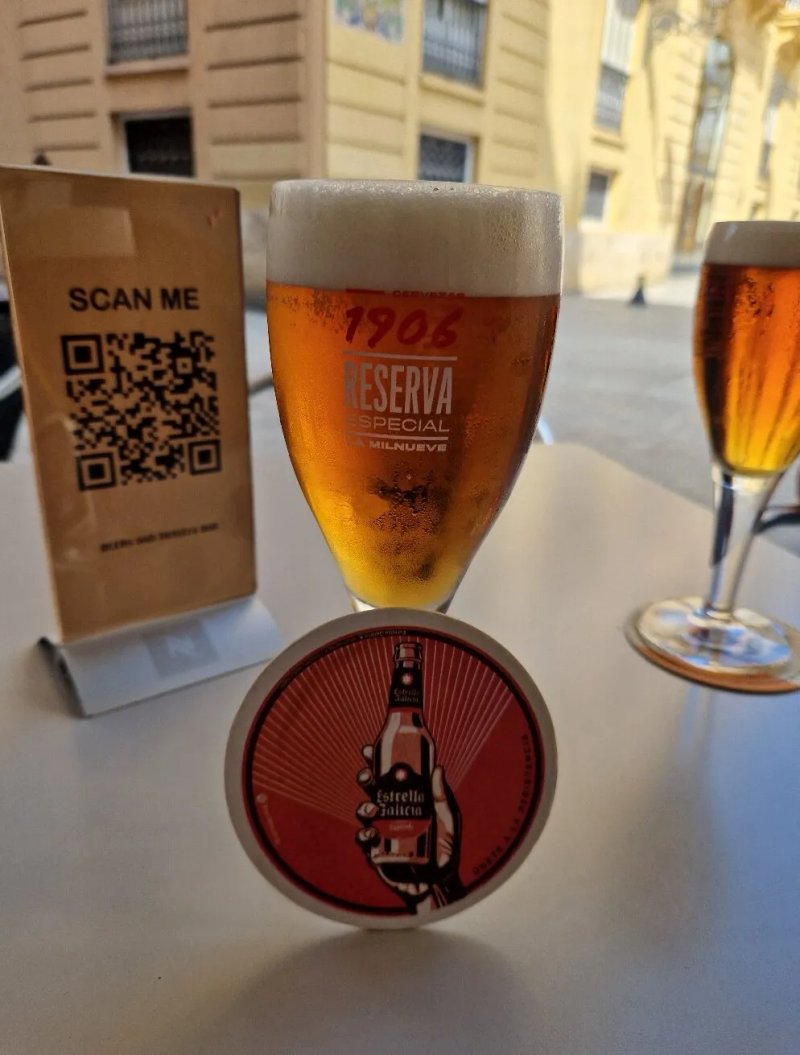 Beers & Travels Bar
