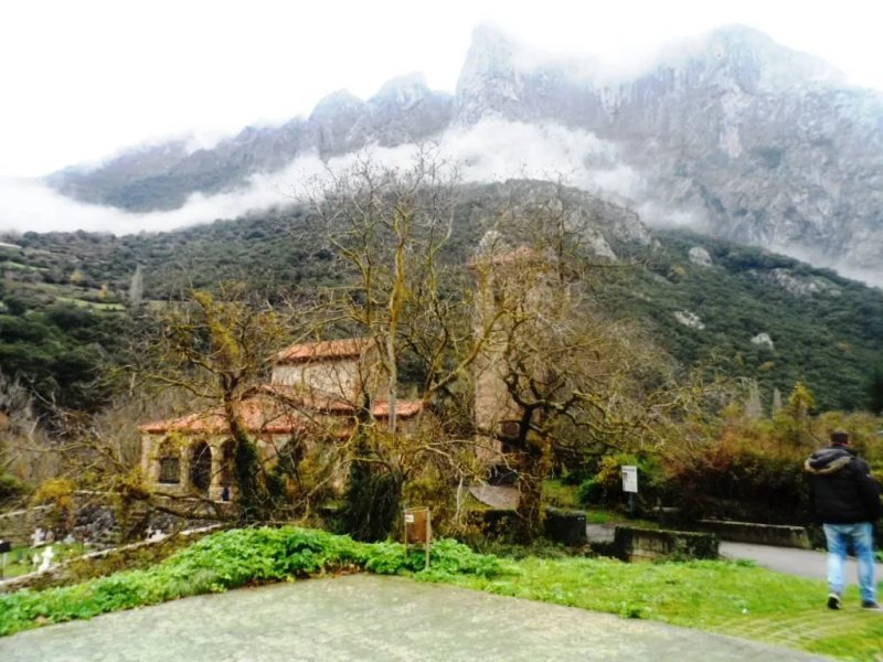 Iglesia de Santa Maria de Lebena